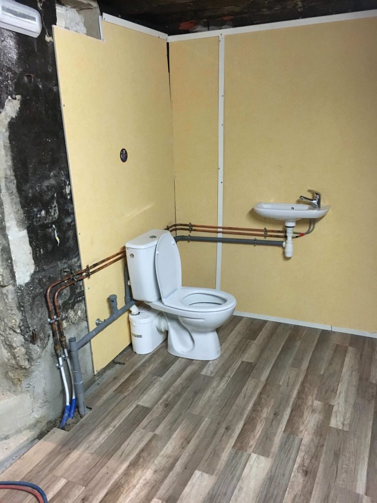 Plombier à Miramas – dépannage, rénovation salle d’eau, WC